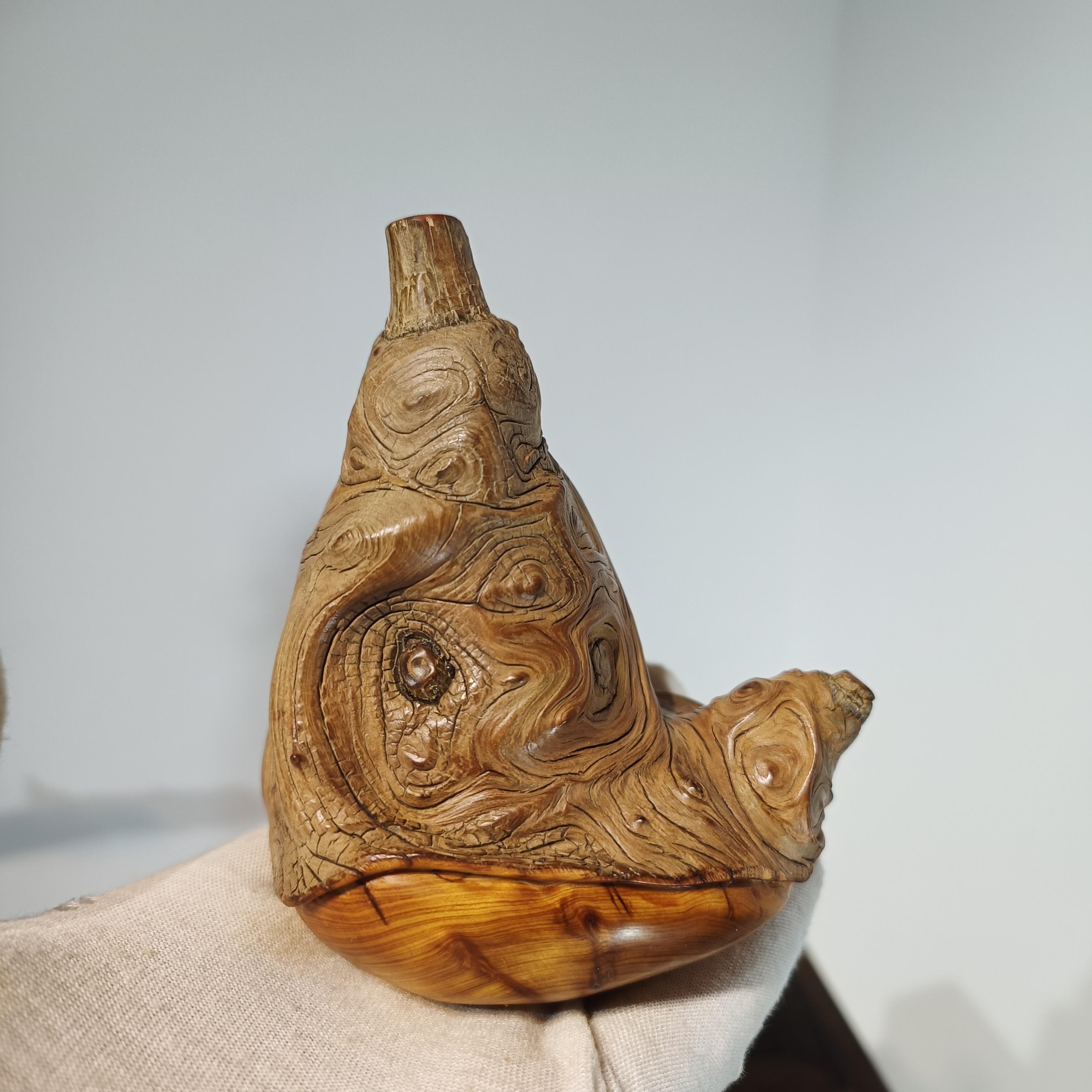 太行崖柏紋理的魅力 經(jīng)典圈圈乳釘紋理的解密